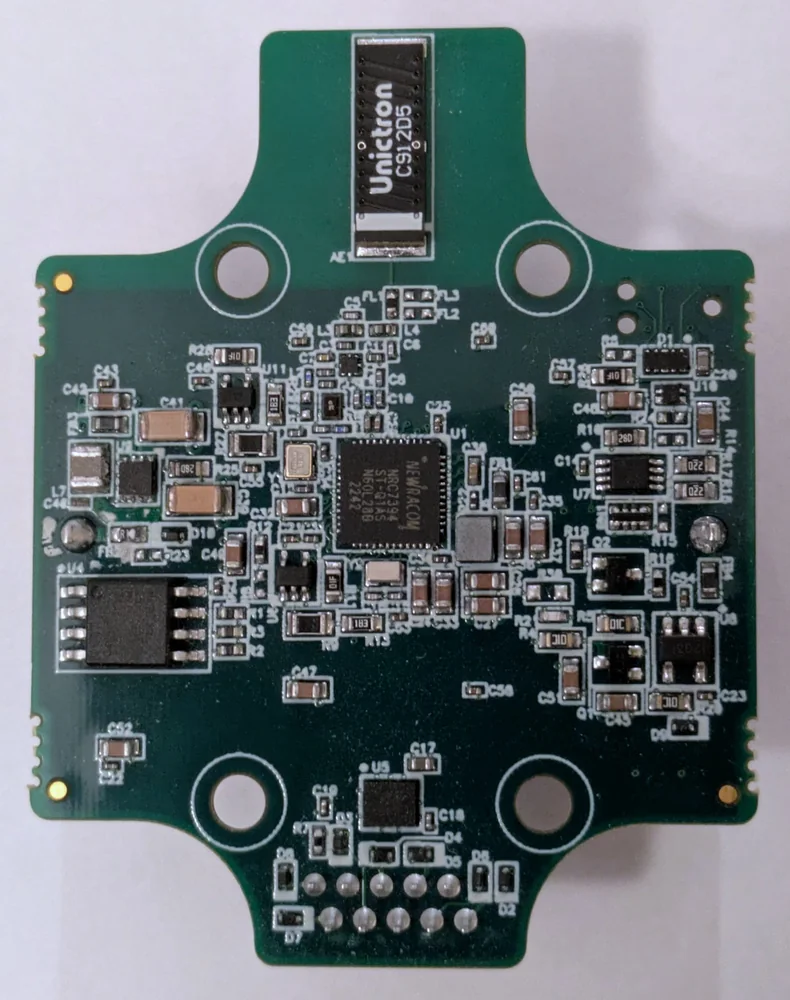 Compact wireless printed circuit board with RF components